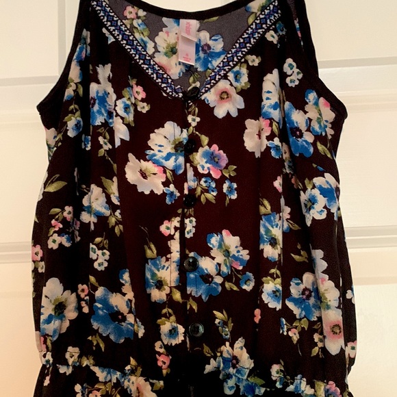 Floral Belted Romper - Picture 2 of 3